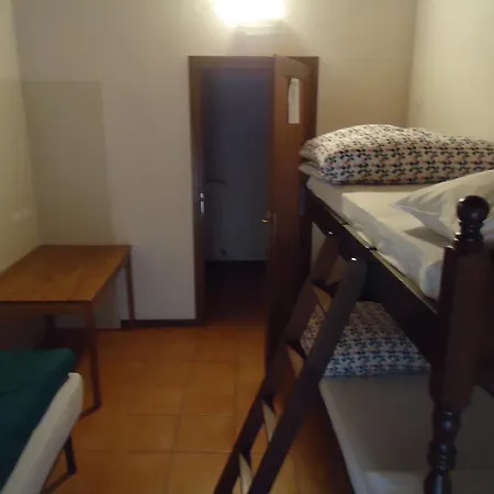 Rifugio Alpetto Di Torno Хостел Sormano