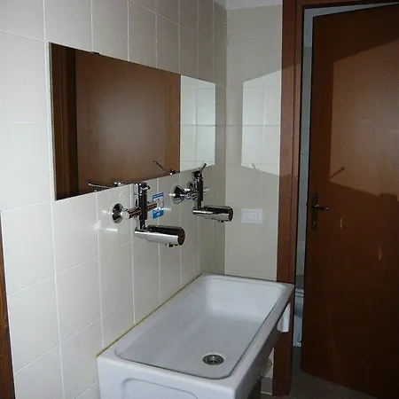 Rifugio Alpetto Di Torno Ostello Sormano