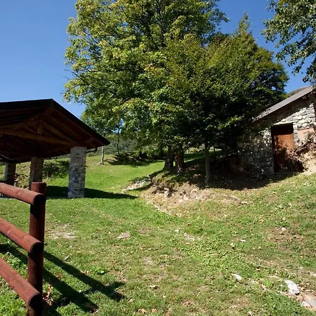 Rifugio Alpetto Di Torno Auberge de jeunesse *