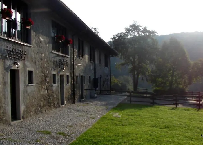 Rifugio Alpetto Di Torno Ostello