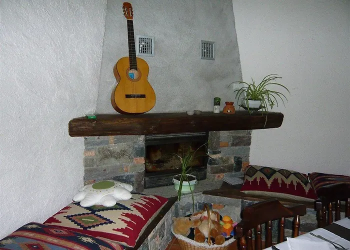 Rifugio Alpetto Di Torno Hostel *